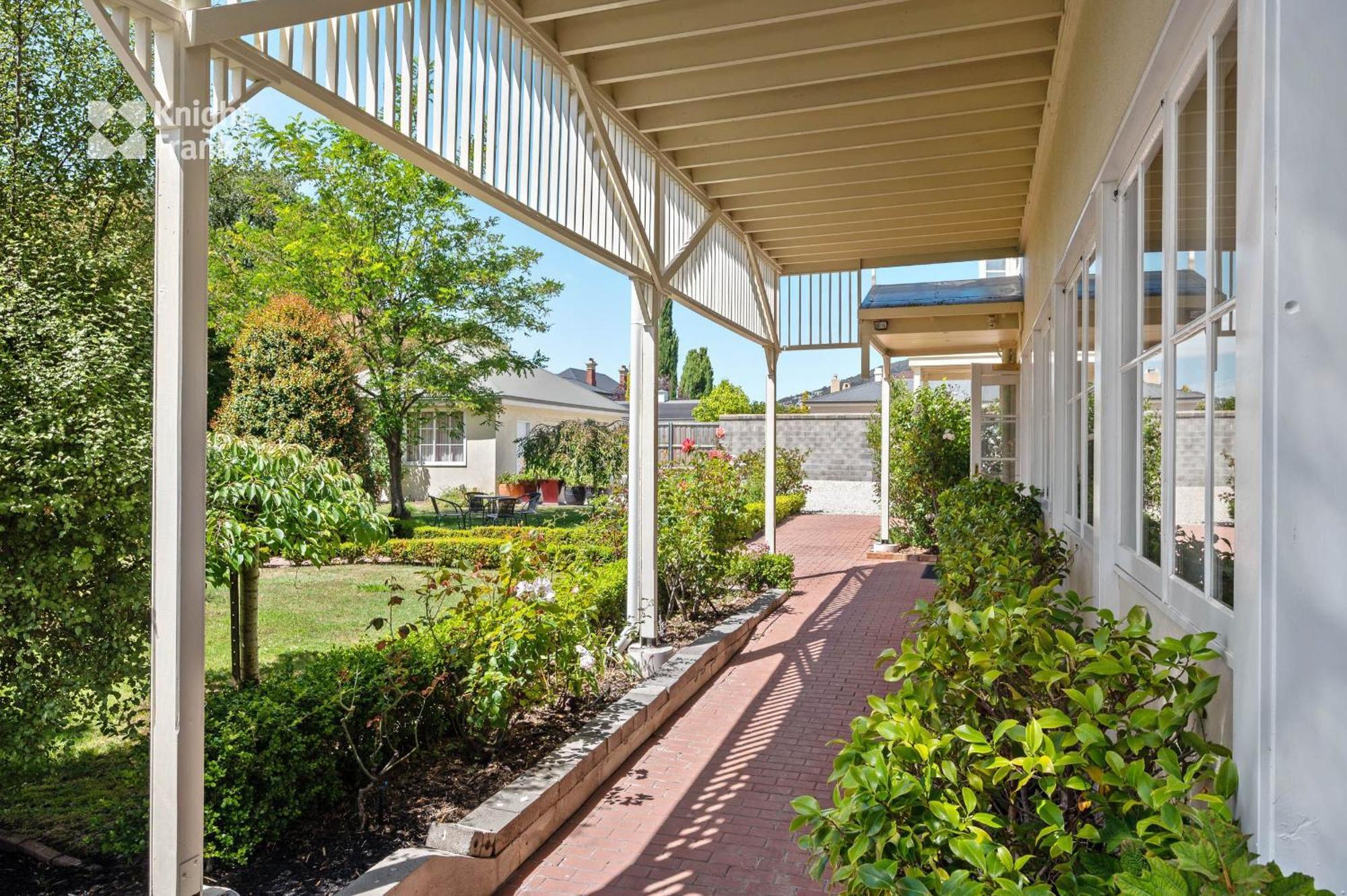 Clydesdale Manor Bed & Breakfast Hobart Exterior photo